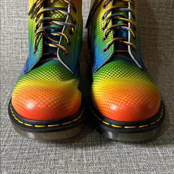 Dr. Martens Rainbow Pascal Pride Doc Martens - Picture 4 of 12